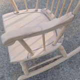 Rocking chair in raw beech