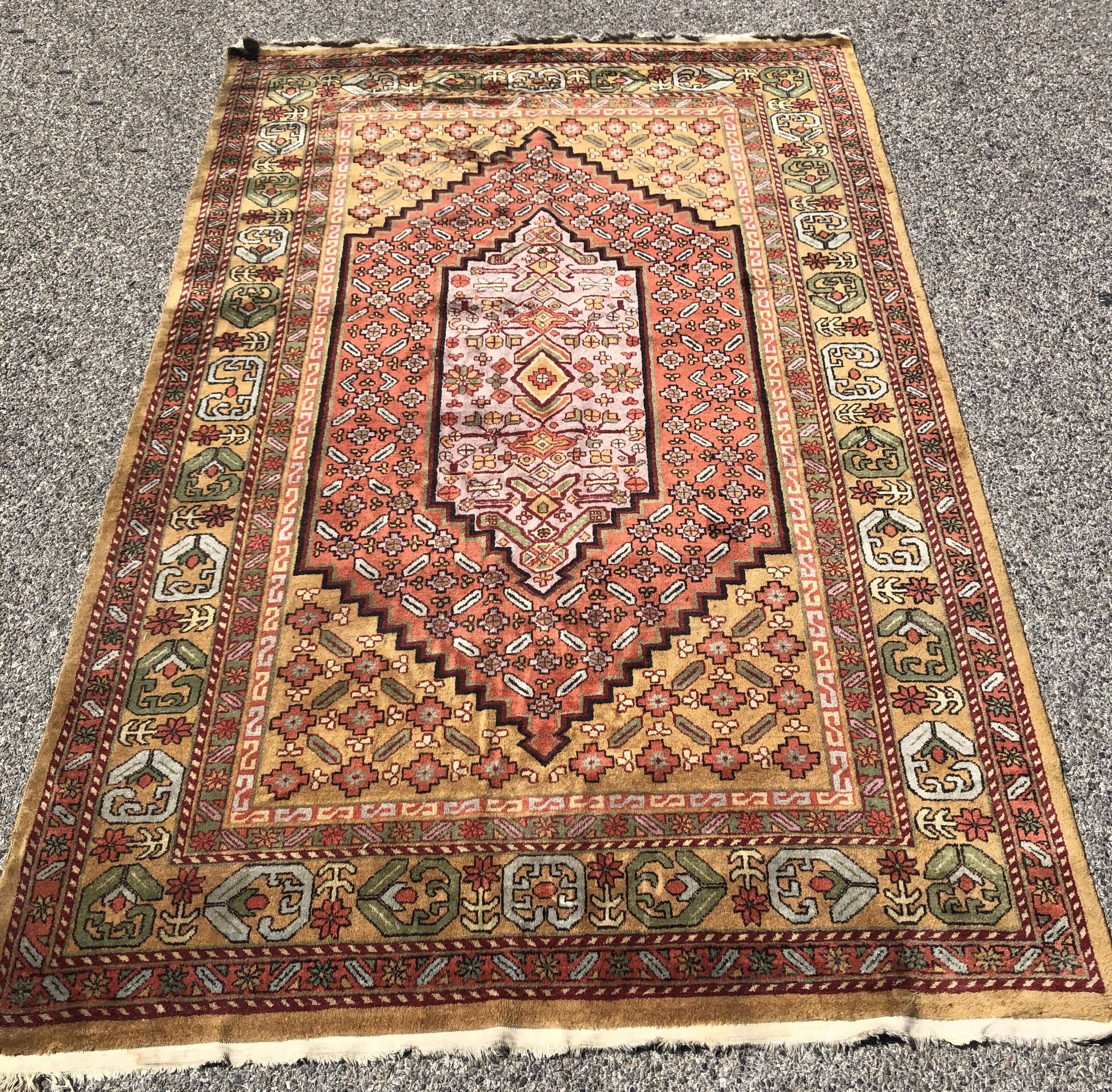 Oriental carpet / Asia Xinjiang : 1.80 X 2.80 M