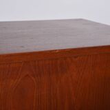 Armoire en teck danoise moderne du milieu du siècle