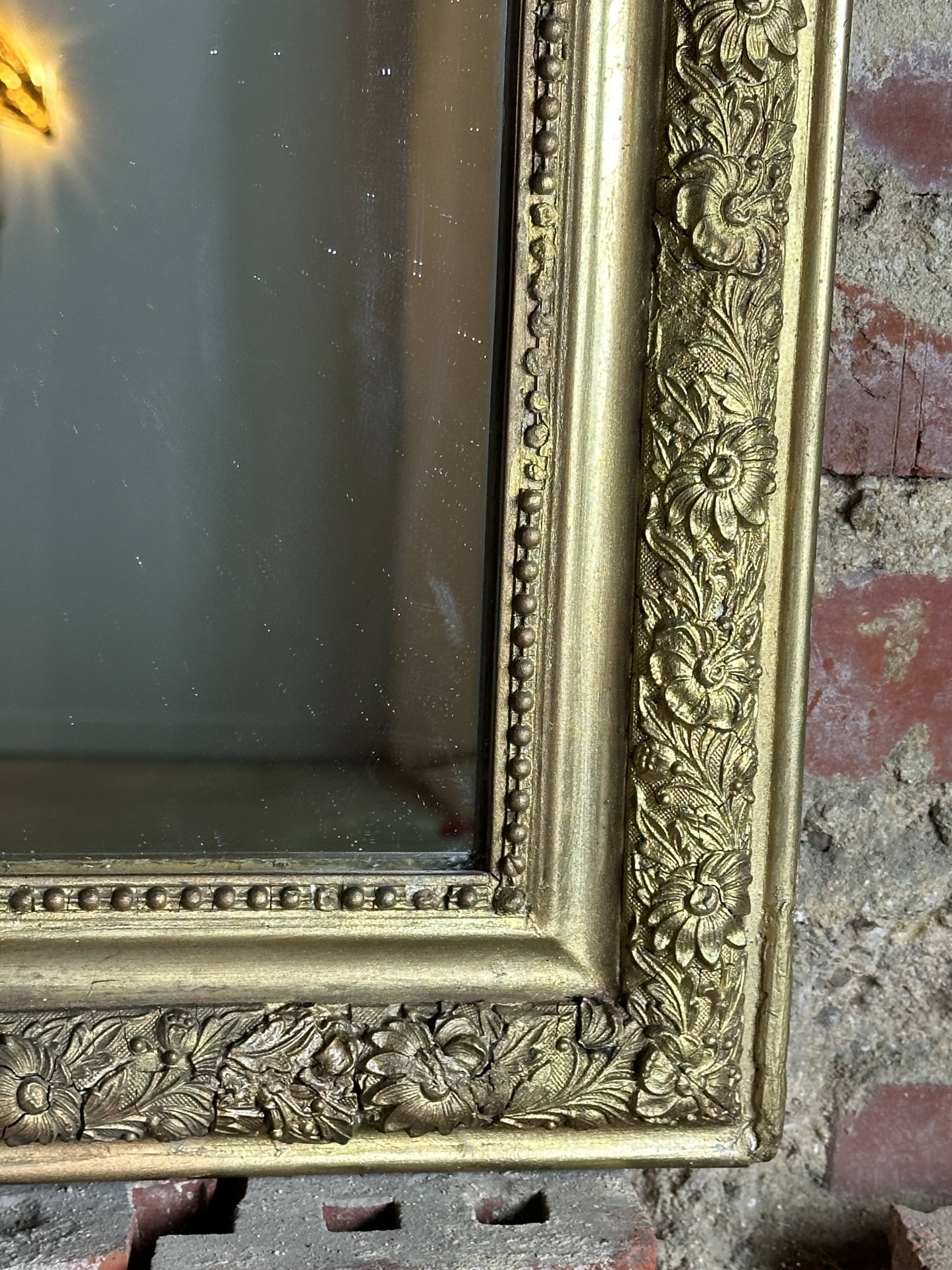 Miroir époque Louis Philippe à décors de fleurs 86x62 cm