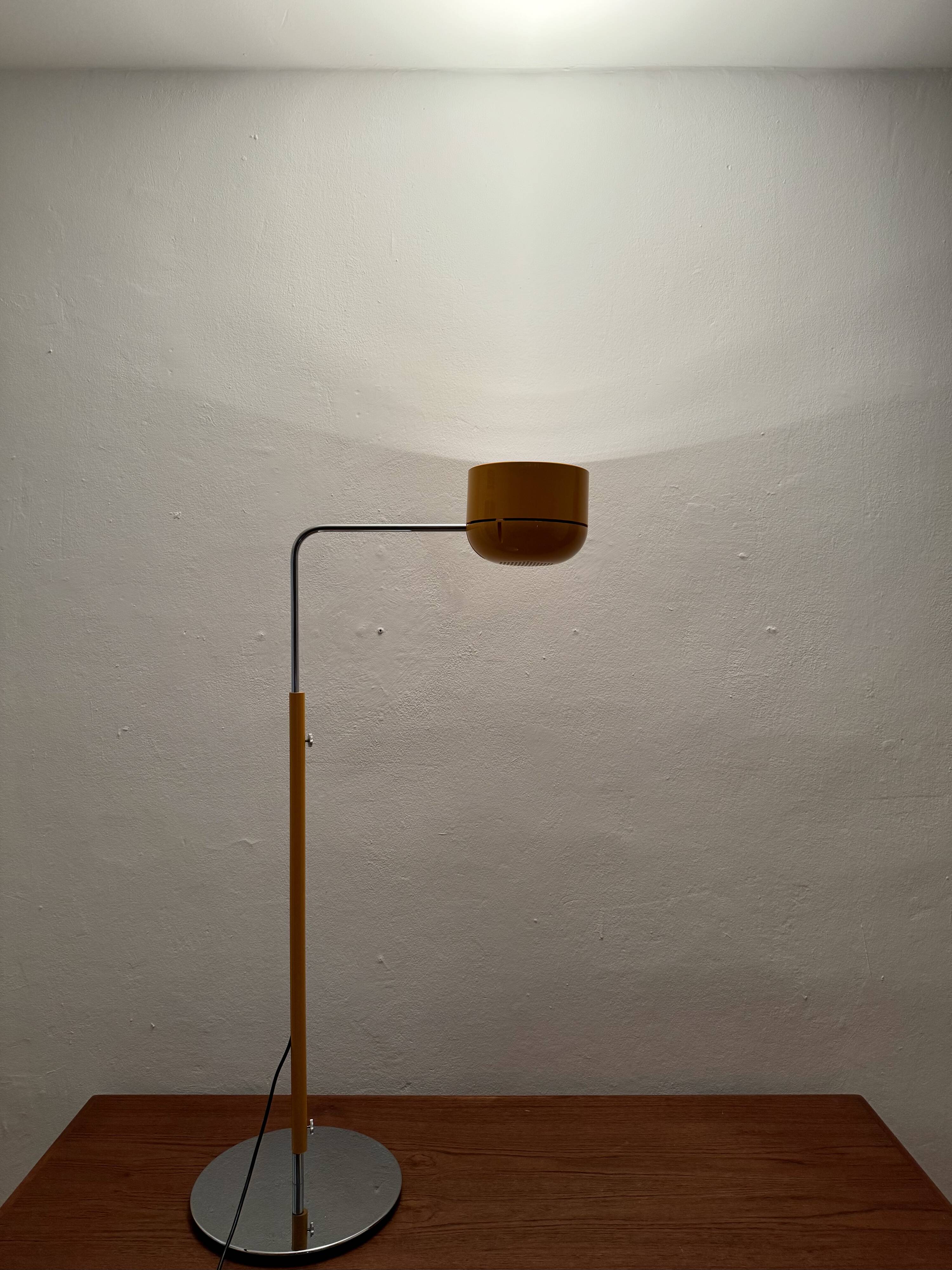 Lampadaire Spot orientable Space Age Gallery par Arnold Berges pour Staff
