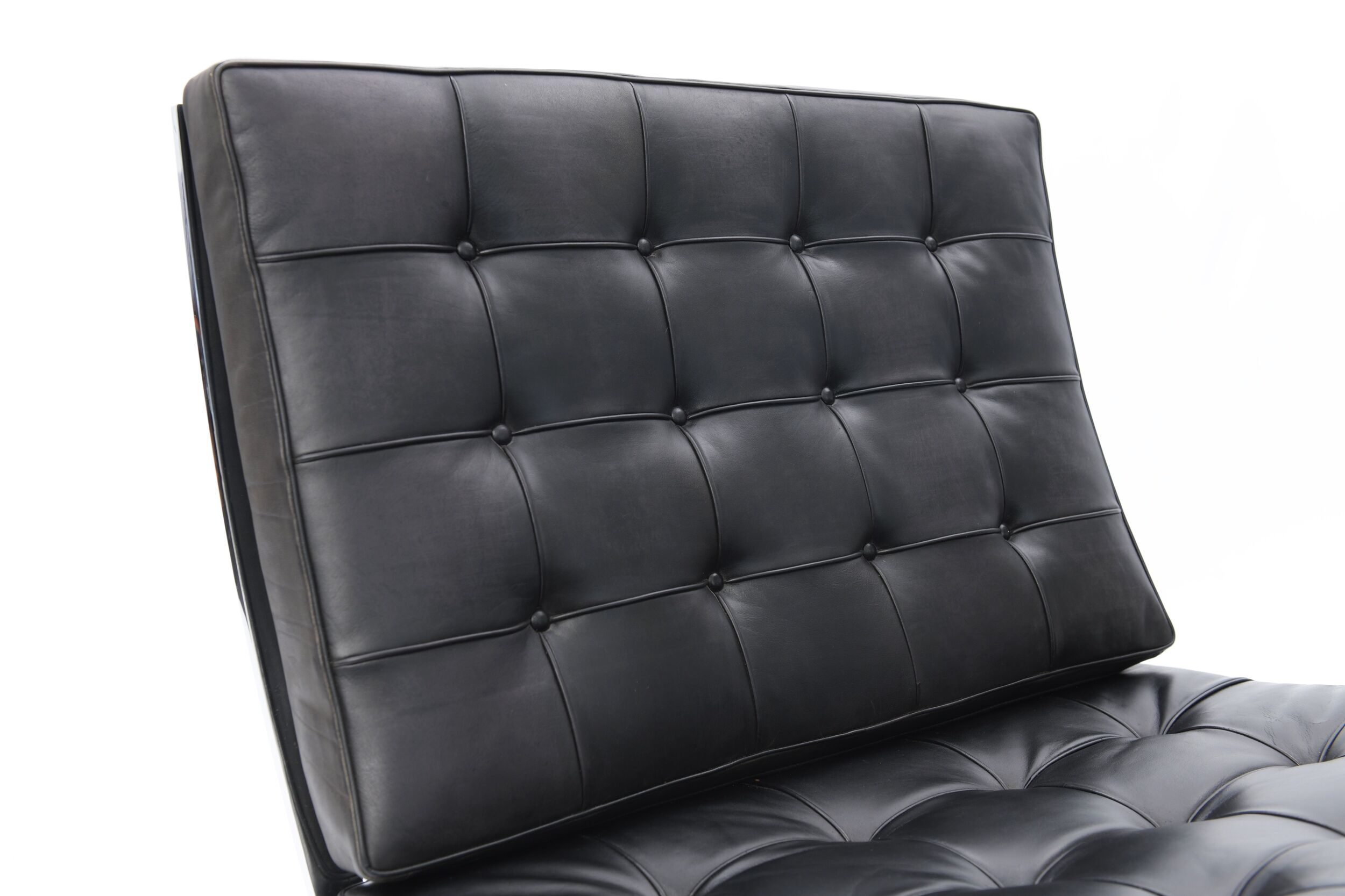 Barcelona chair by Mies van der Rohe, Knoll Studio