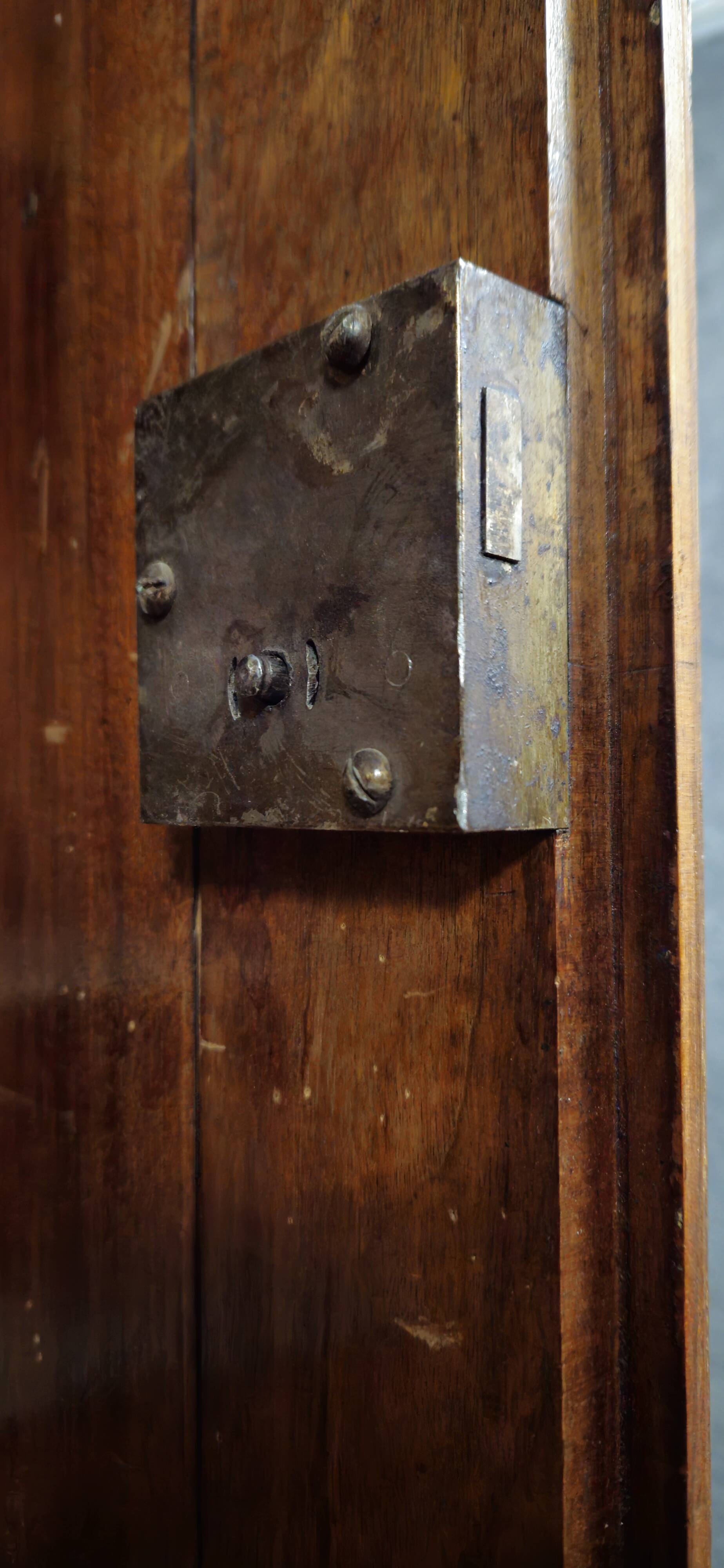 Secretary with three bodies in walnut from the Louis XVI period.