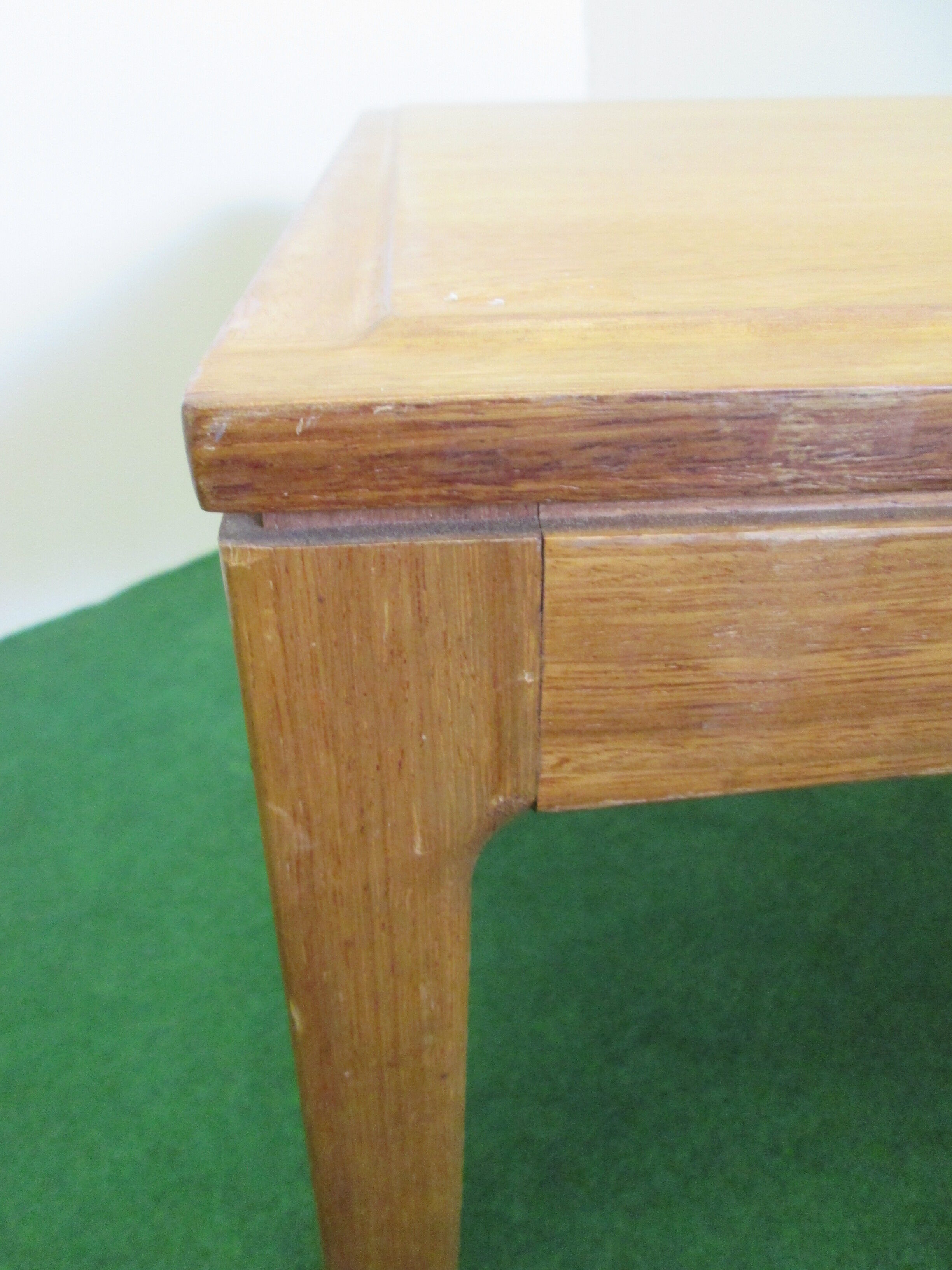 Table basse en teck vintage Legate