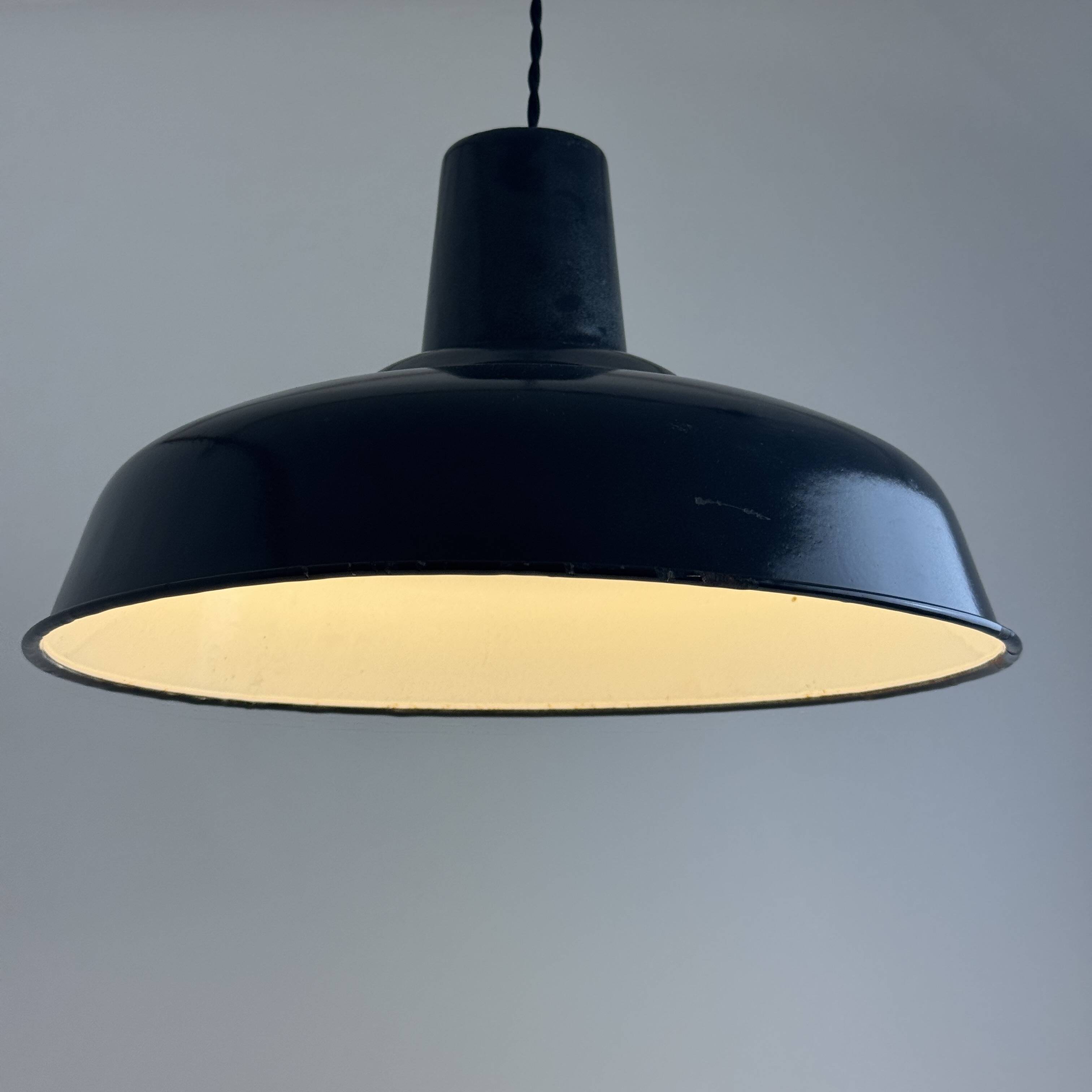 Old enamelled workshop suspension 36 cm industrial