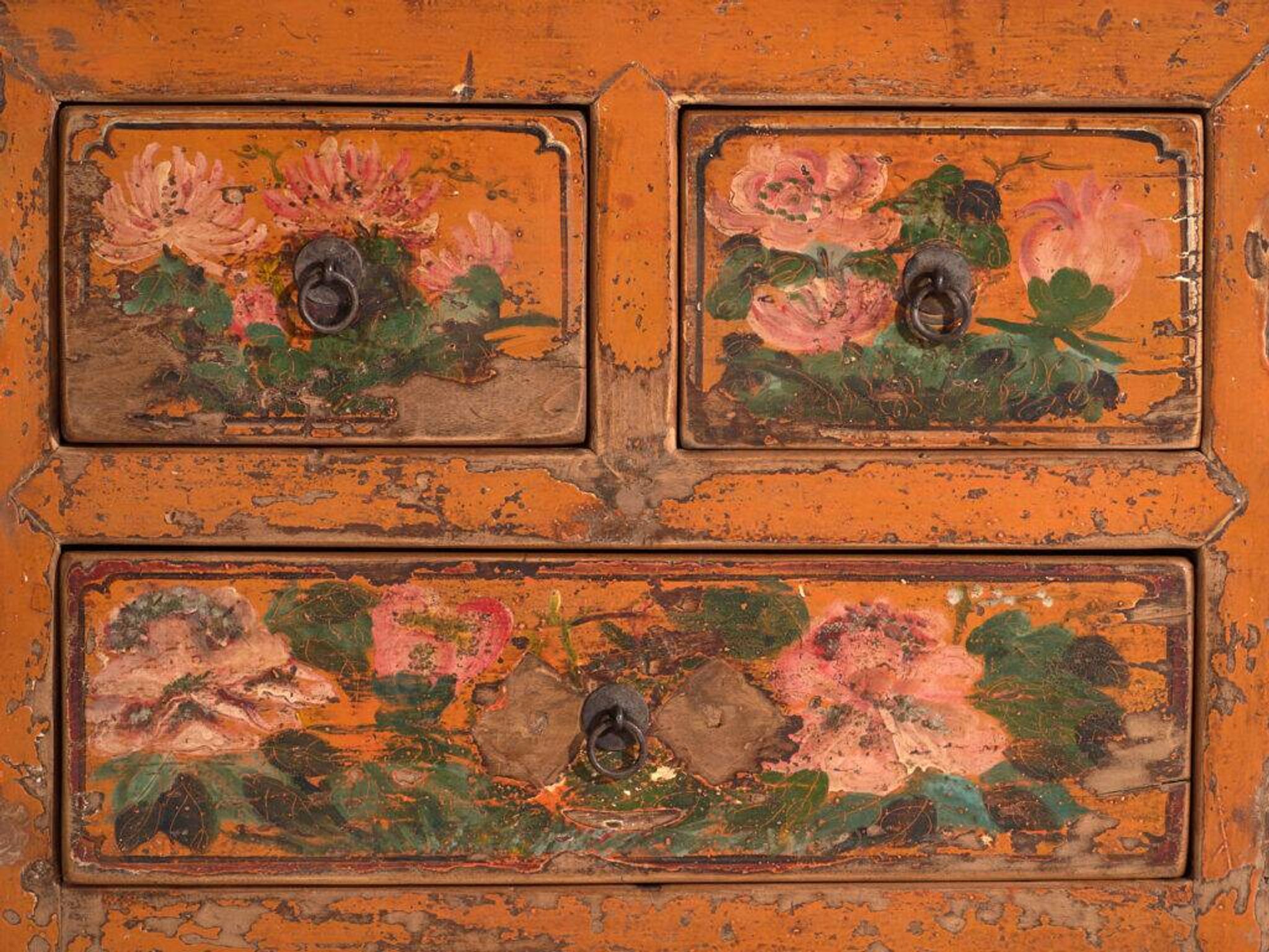 Antique lacquered elm wood buffet – China, circa 1900