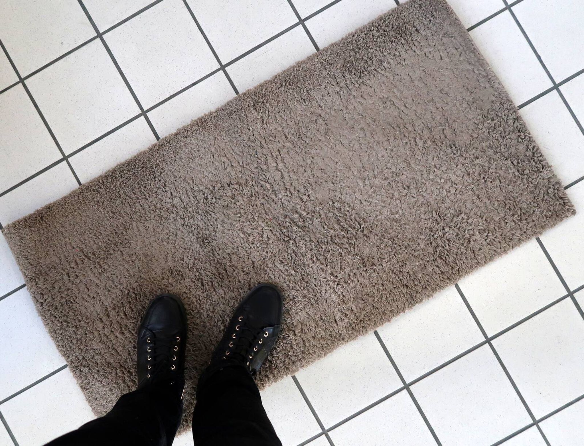 Tapis Vintage Moderne Allemand (57cm x 111cm), Années 1960, Élégance Minima