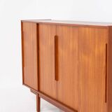 Buffet haut danois en teck, années 1960.