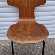 Hammer chair 3123 by Arne Jacobsen for Fritz Hansen in 1969, children's model