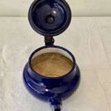 Vintage teapot 1950 in enamelled sheet metal
