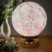 Lampe à poser globe vintage en verre rose et blanc