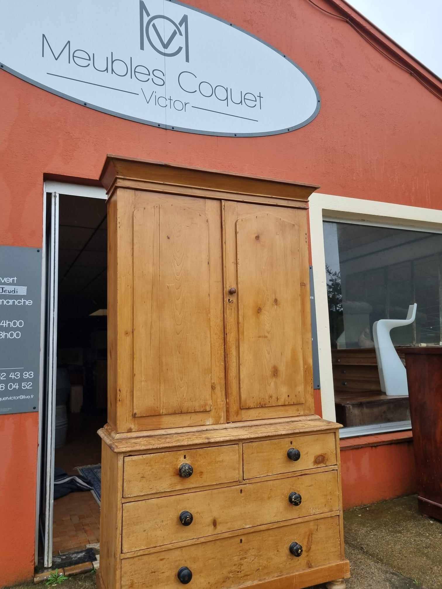 Victorian period linen cupboard