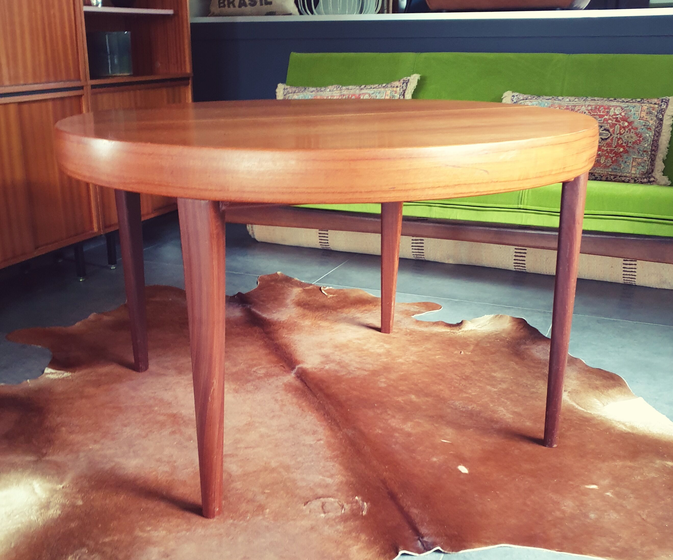 Round table in vintage teak 60s Scandinavian Rochebobois