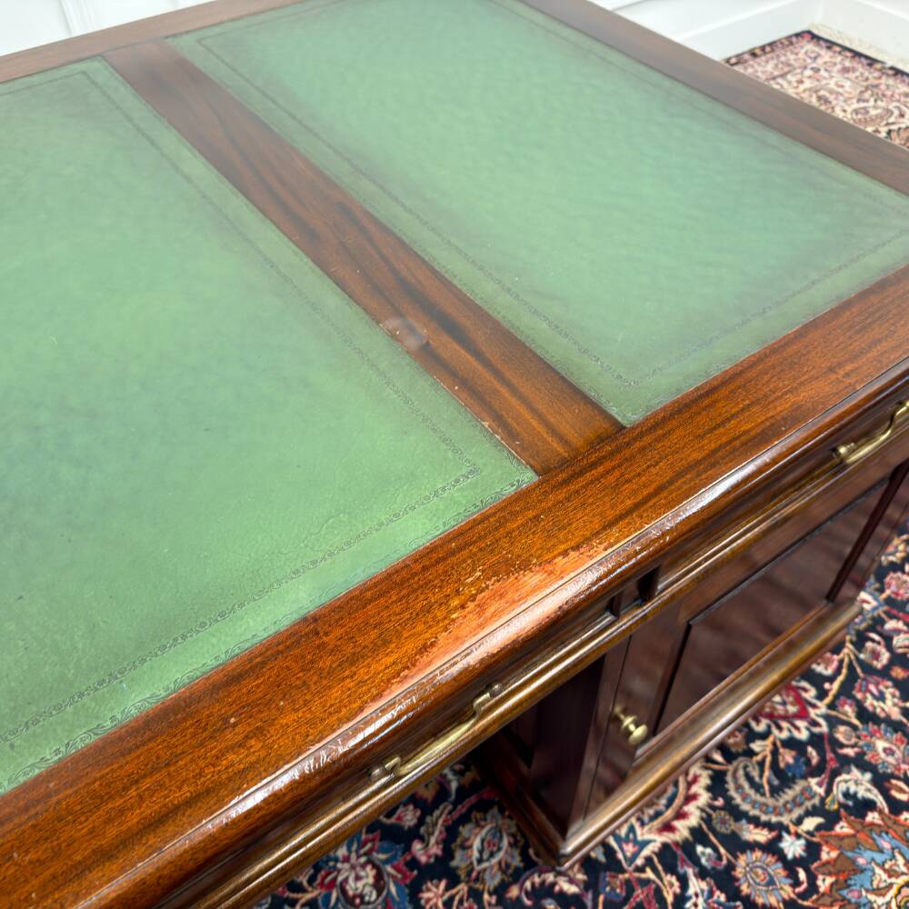 Grand bureau anglais classique