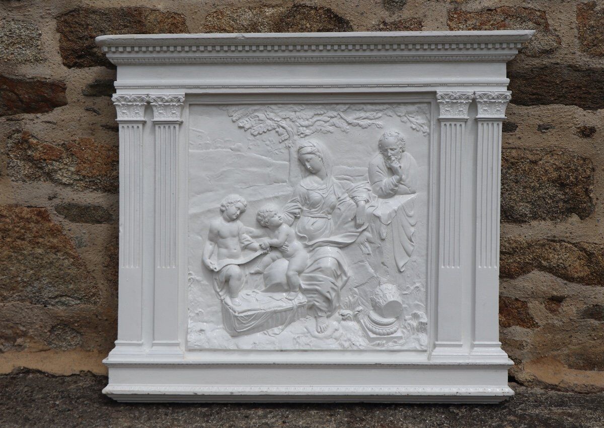 Bas-relief in plaster