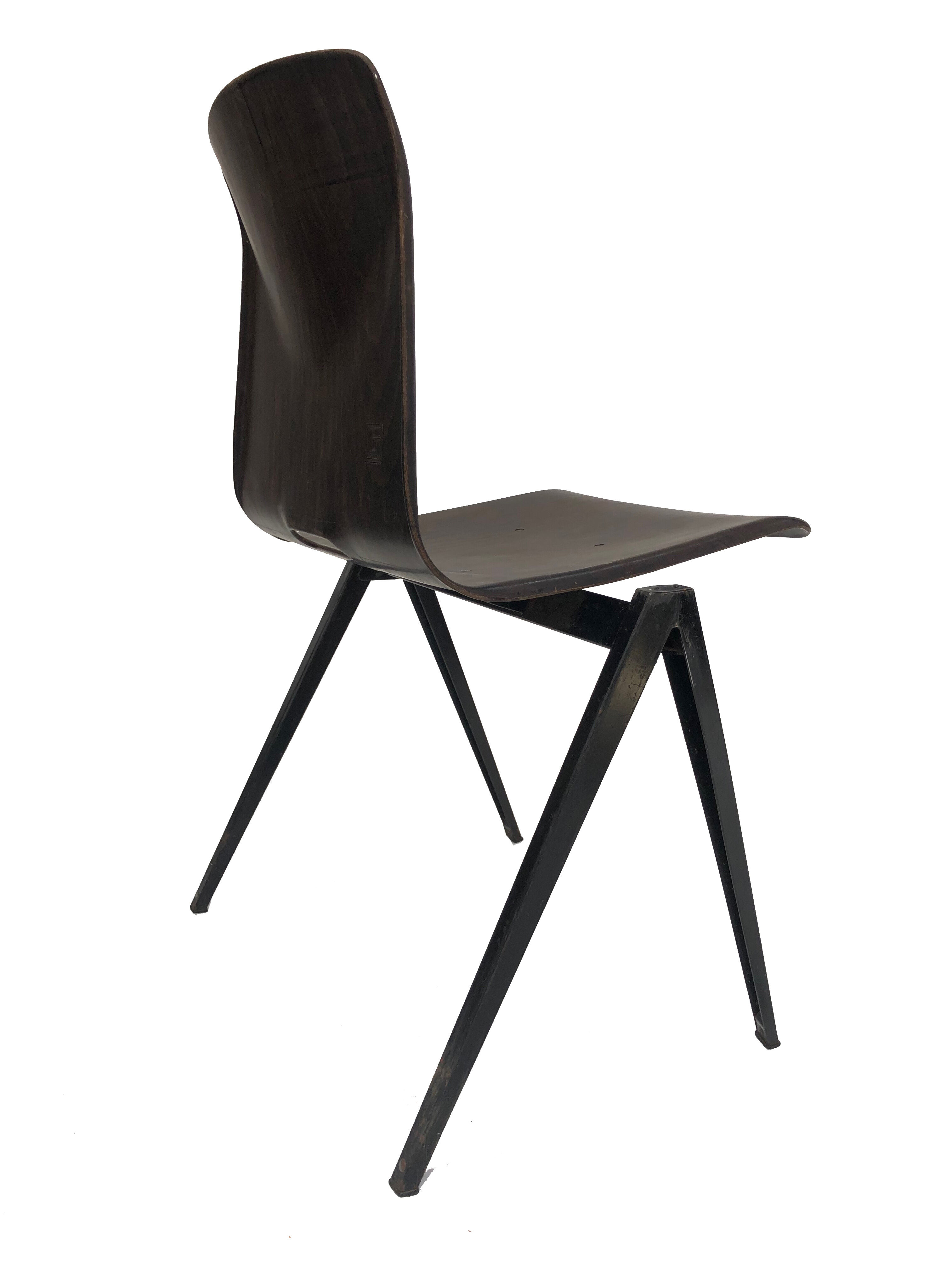 Pagholz Galvanitas S22 stackable school chair