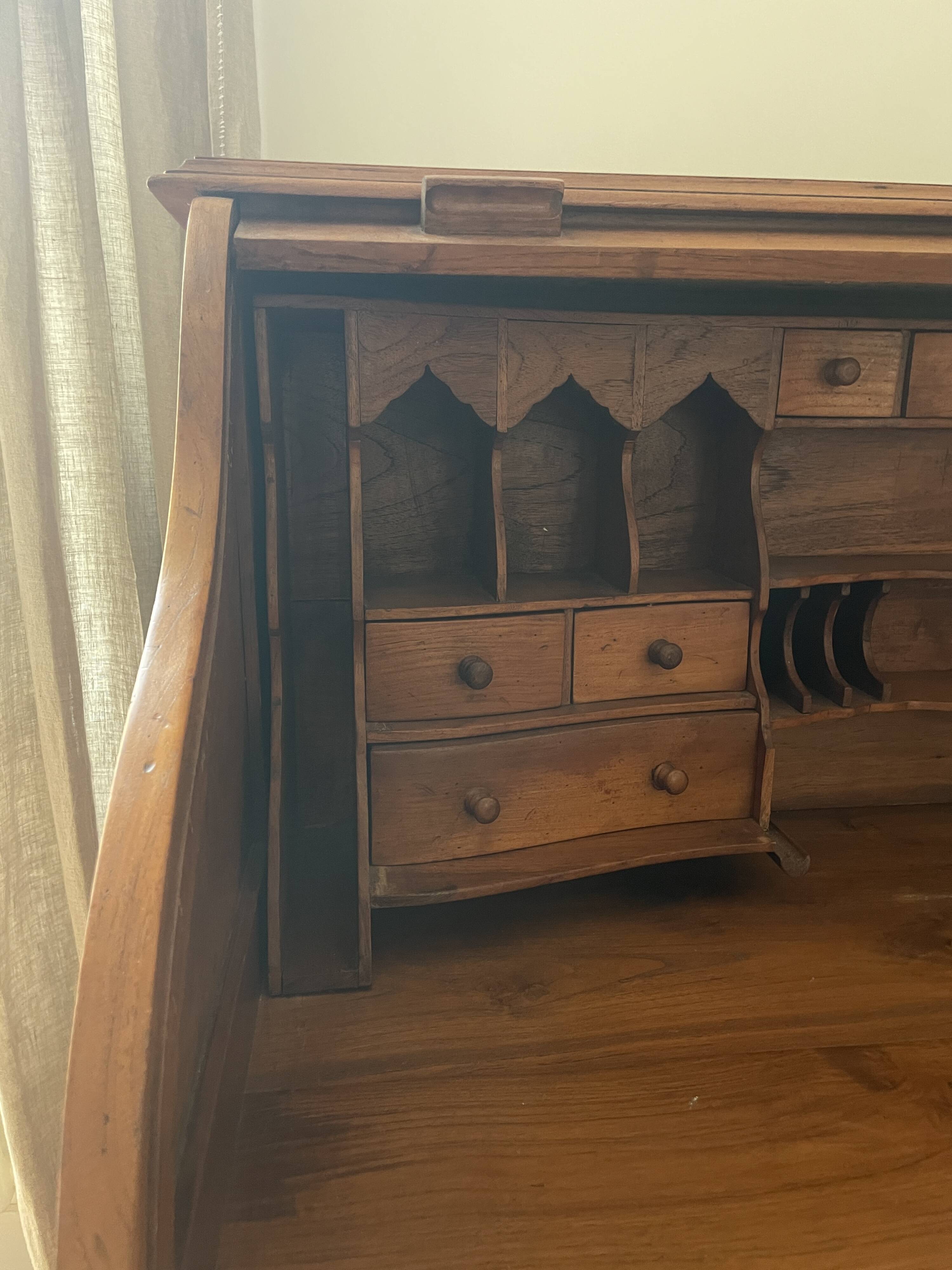 Antique American desk with curtain – original model from the 1920s/30s.