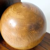 Paire de serre-livres boules en chêne ancien, Midcentury Art Deco