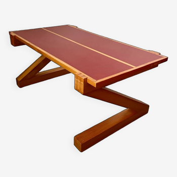 Ancienne table basse design en bois vintage des années 70