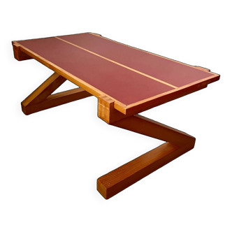 Ancienne table basse design en bois vintage des années 70