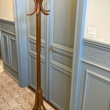 Baumann coat holder