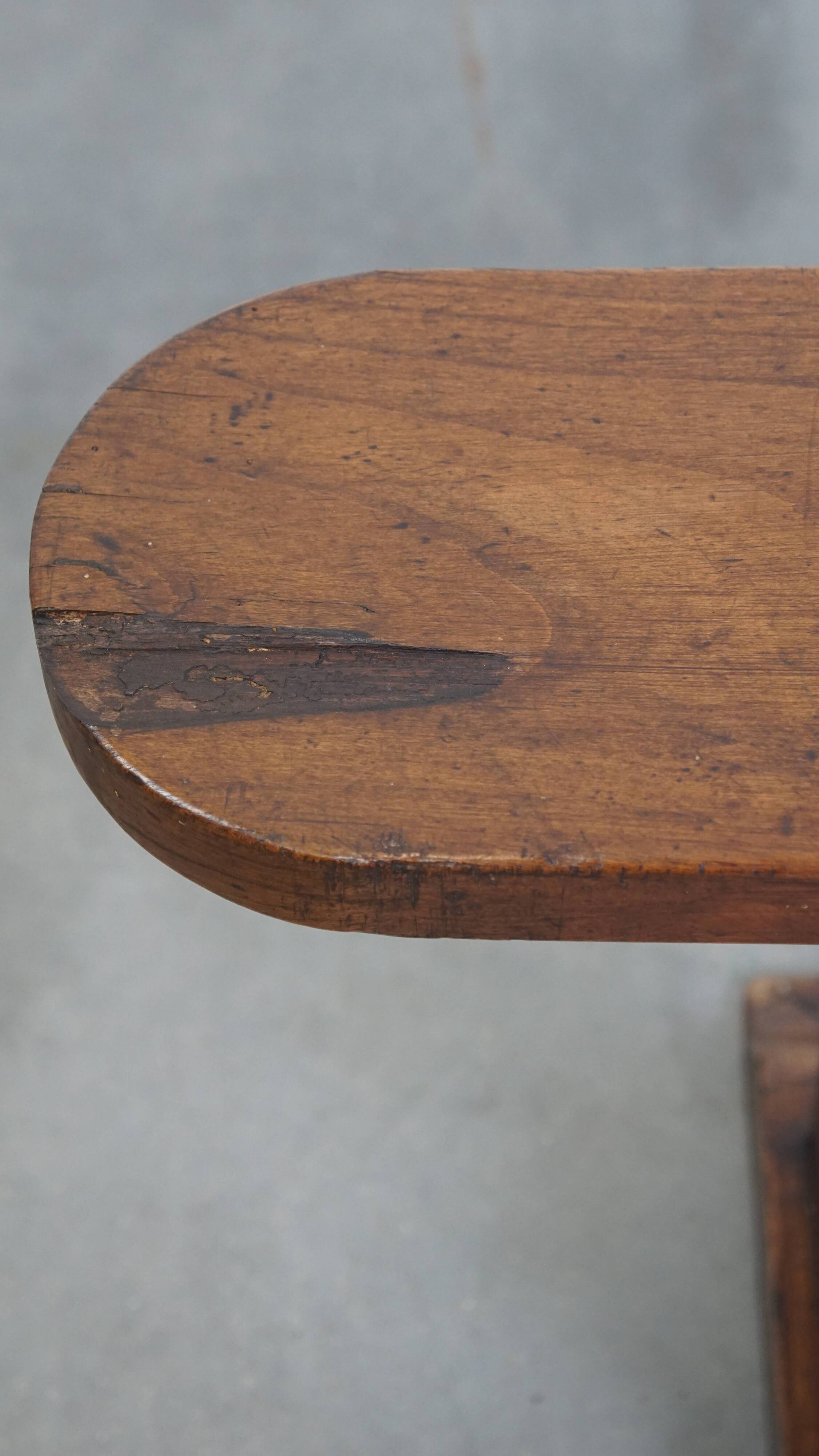 Banc antique en bois