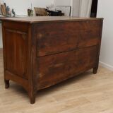Commode galbée en noyer Louis XV - Transition