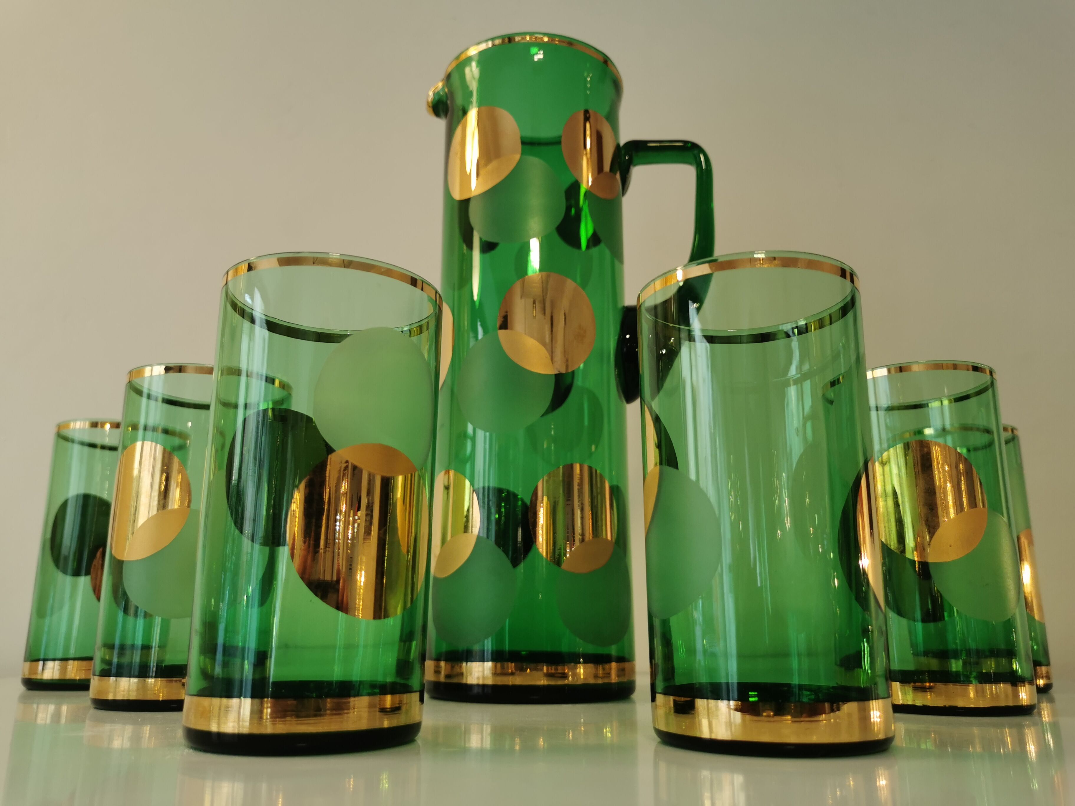 Glass orangeade service from the 1970s