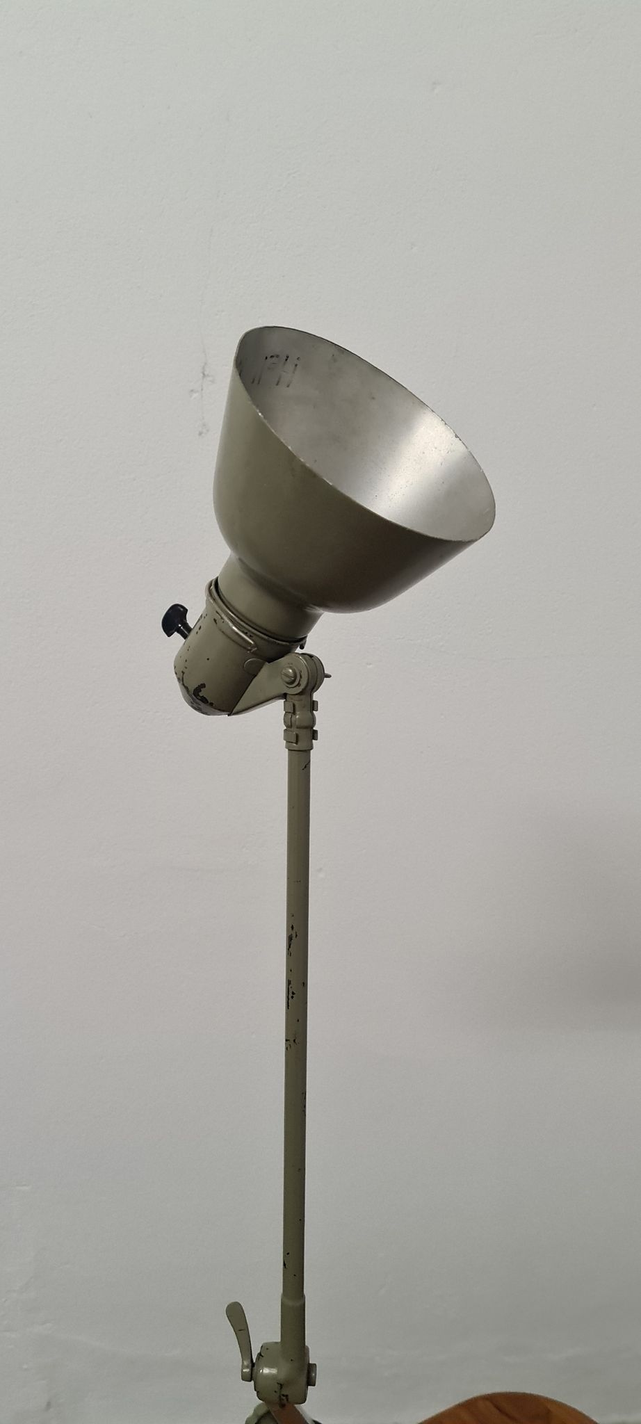 Vintage industrial articulated lamp by Sis