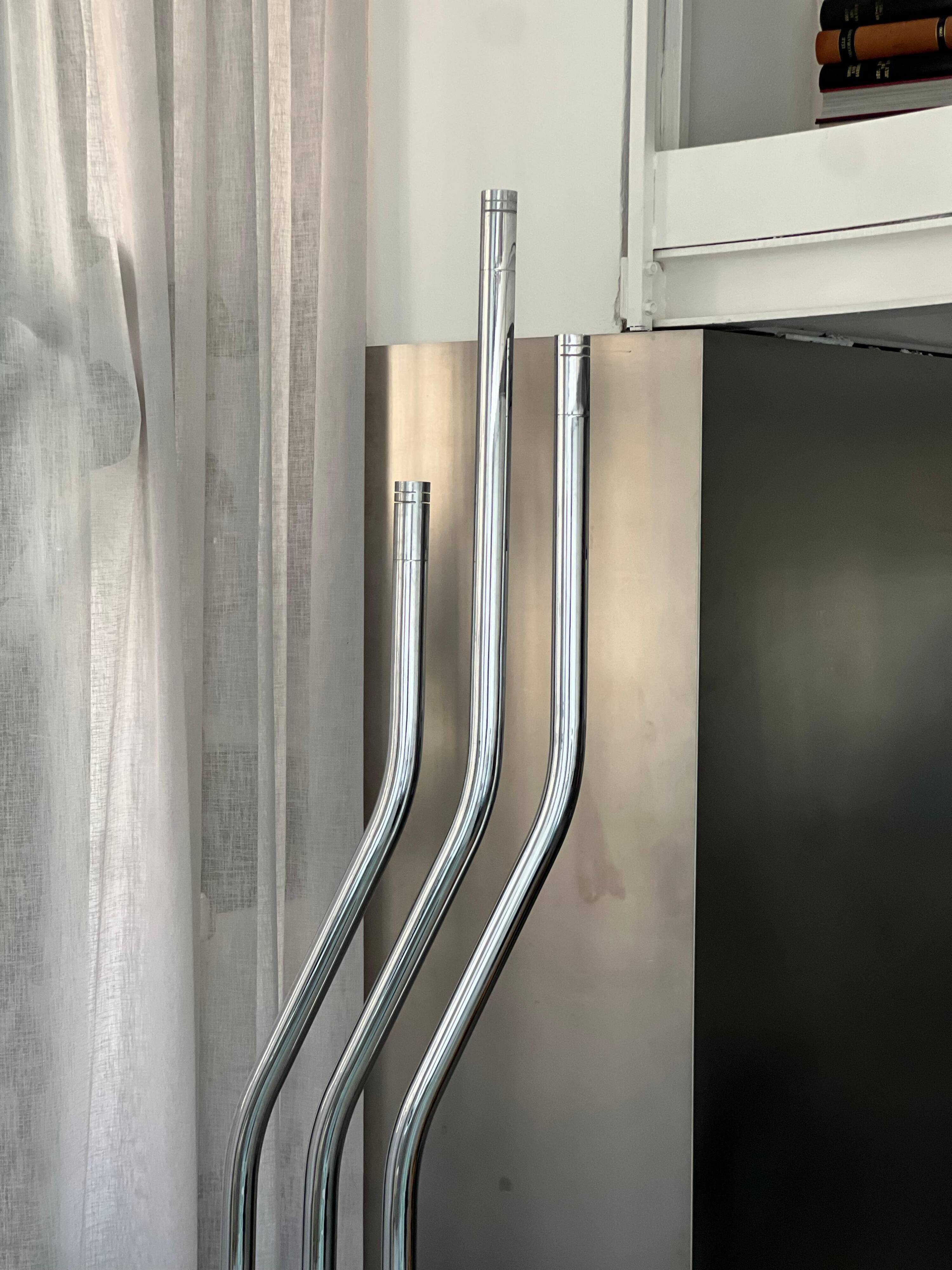 Massive Sculptural Chromed Floor Lamp, adjustable arms, Italian Collectible