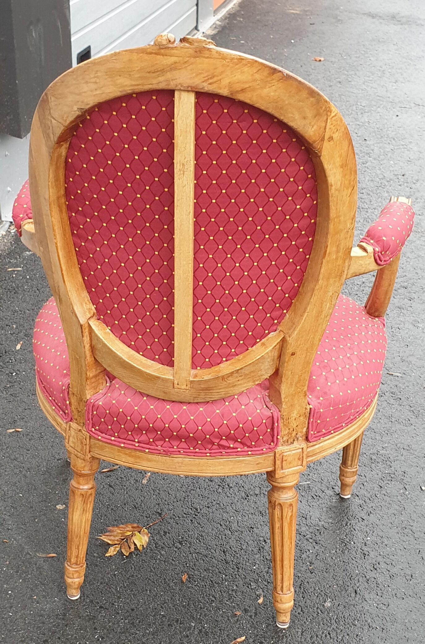 Louis XV style convertible chair