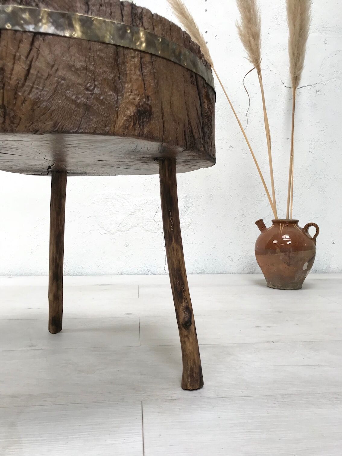 Primitive raw wood bill