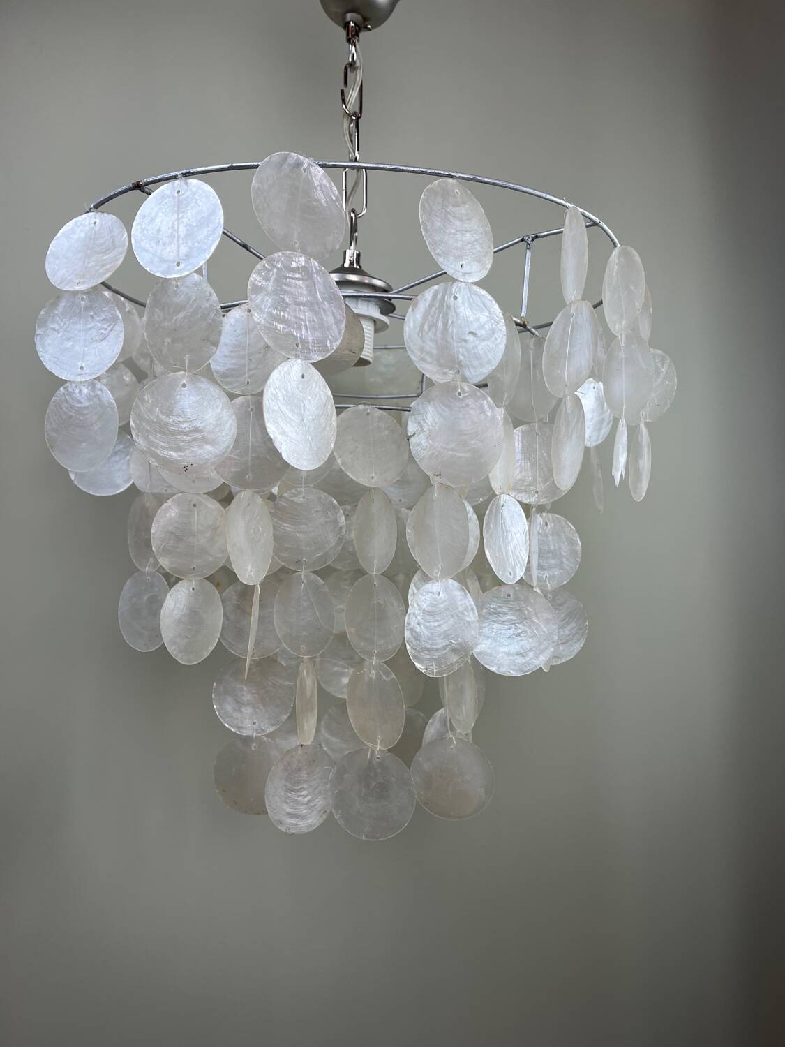 Suspension mother-of-pearl beads