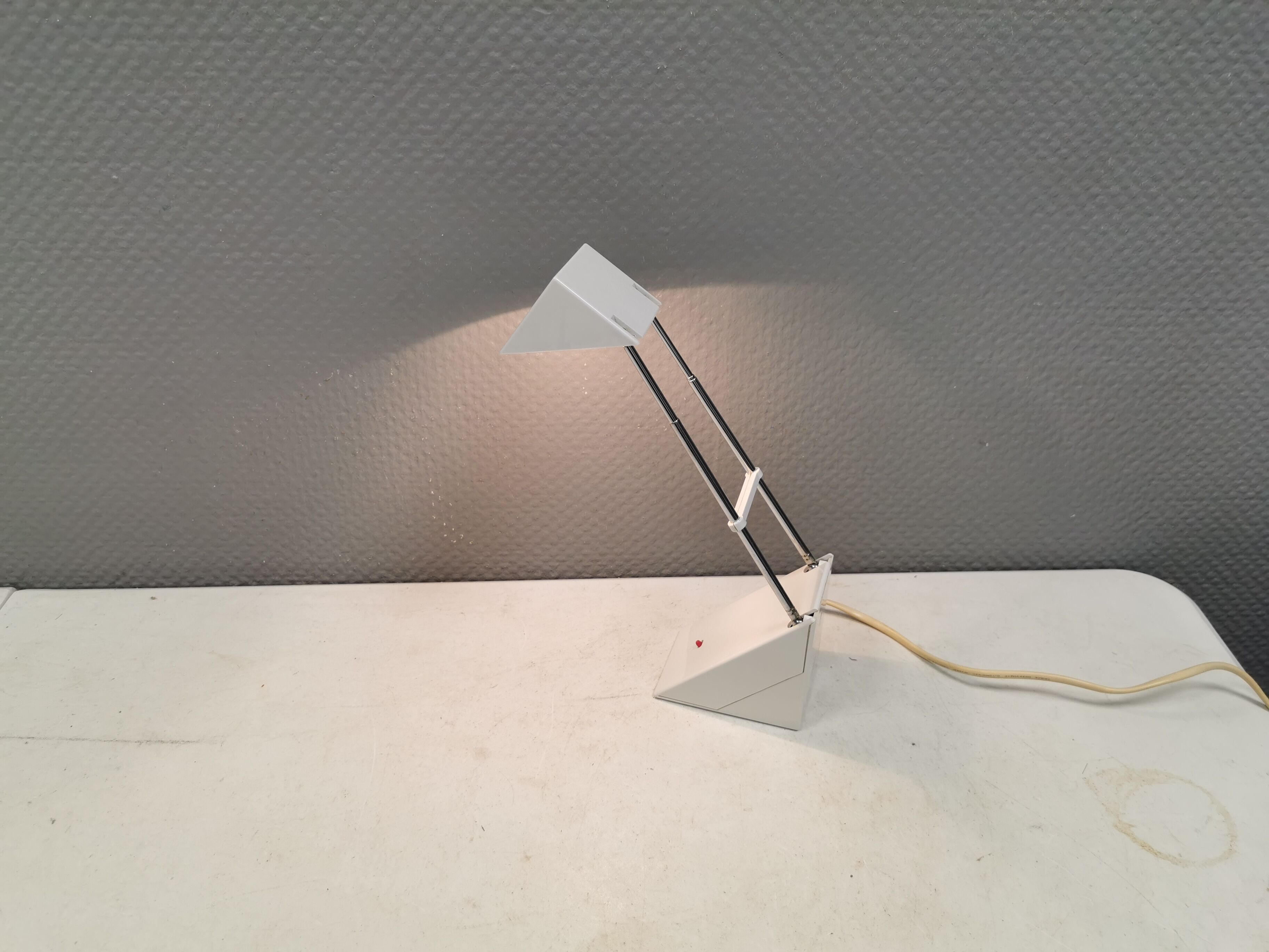 Vintage minimalist white telescopic adjustable lamp from Ikea Sweden 1991