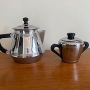 Théière et pot à sucre en cuivre