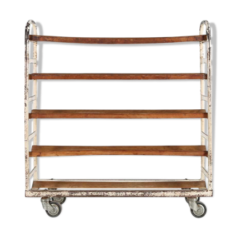 Industrial bread shelving ca.1920