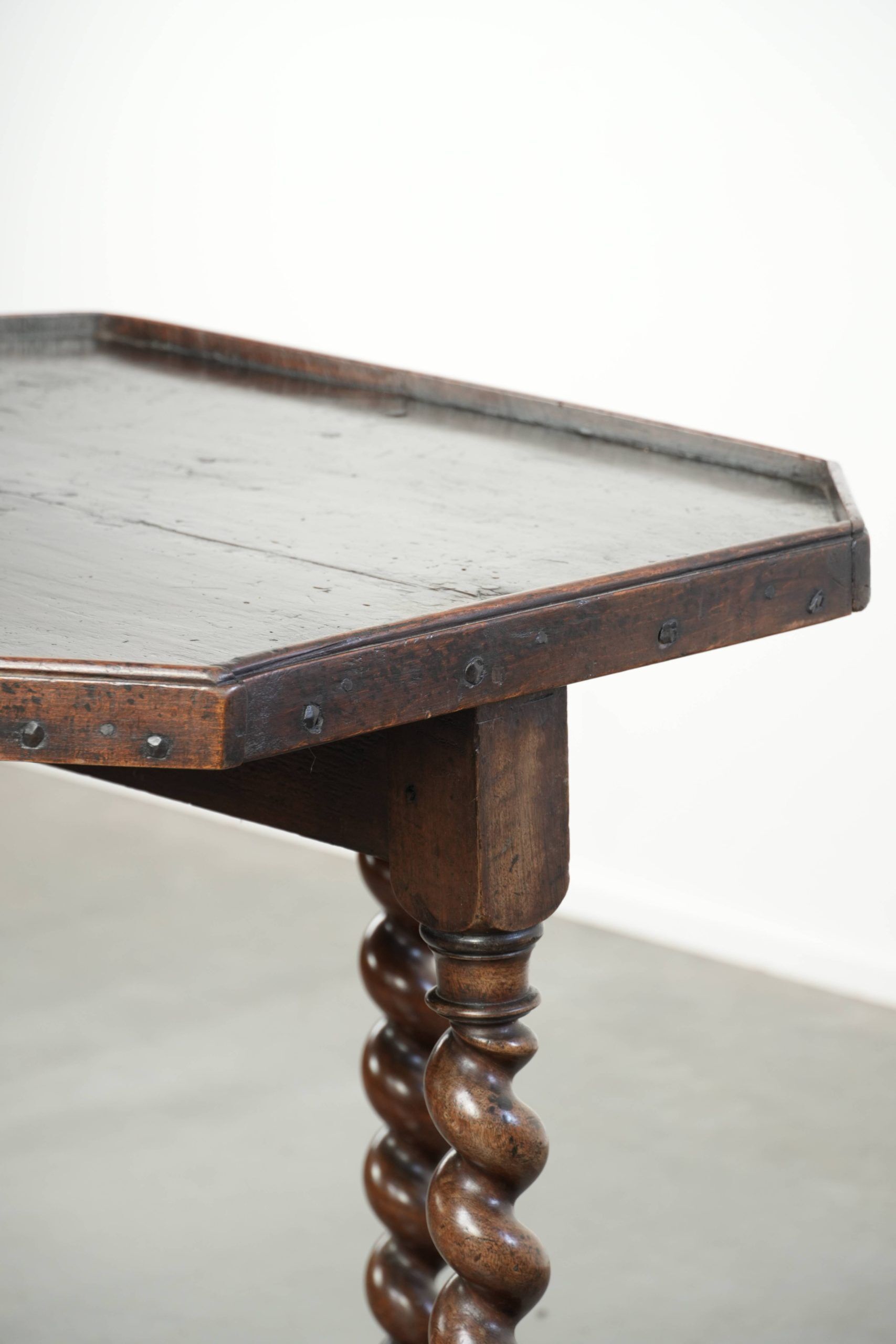 Antique English walnut side/center table with turned legs from around 1680