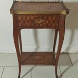 Table de chevet style Louis XVI