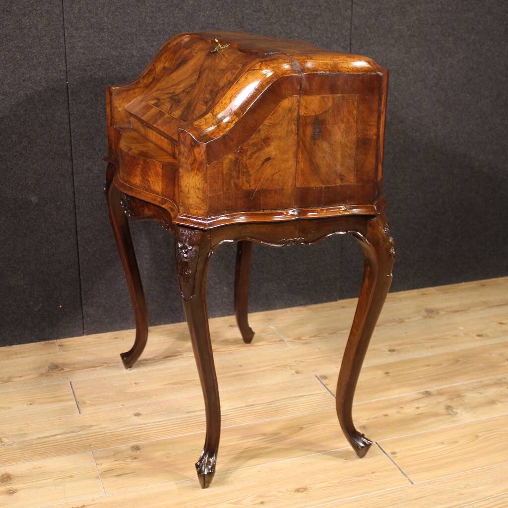 Bureau vénitien du milieu du XXe siècle