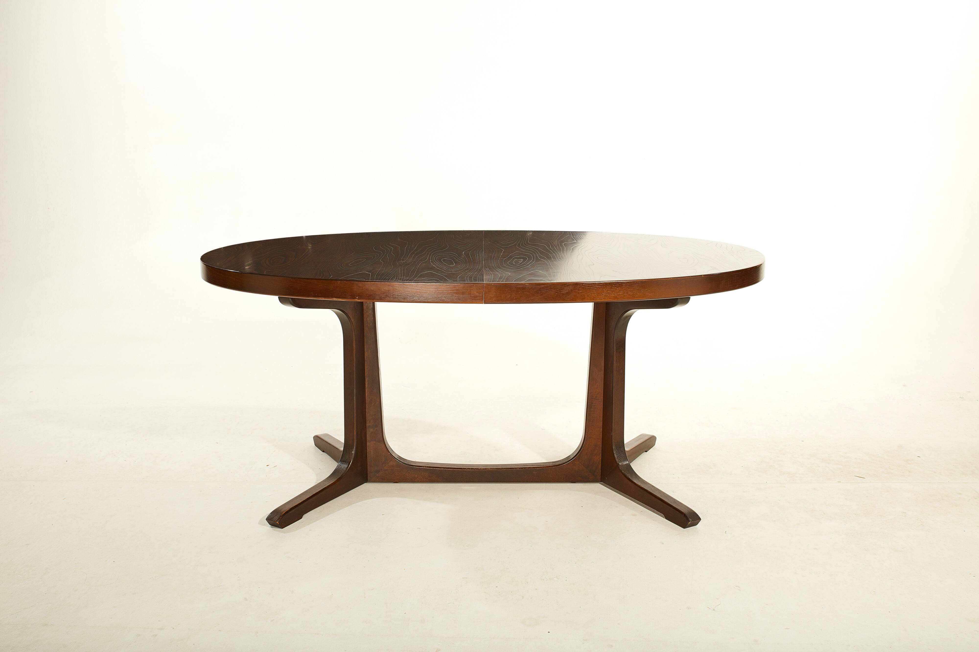 Baumann oval dining table with 2 extensions Scandinavian design