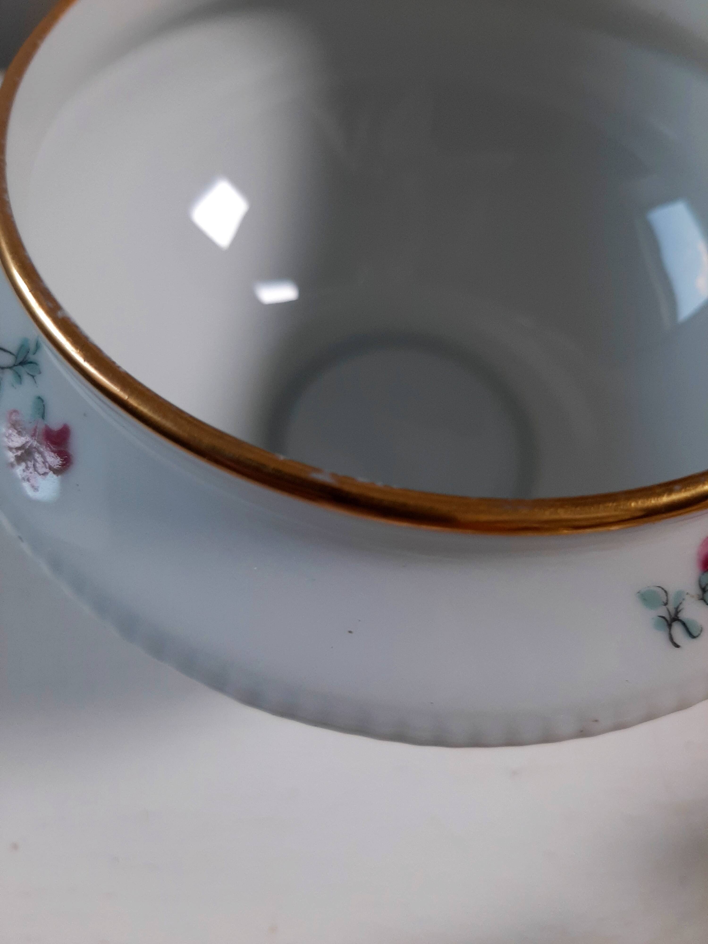 Sucrier en porcelaine de Limoges manufacture Bernardaud