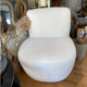 Fauteuil en laine bouclée blanc