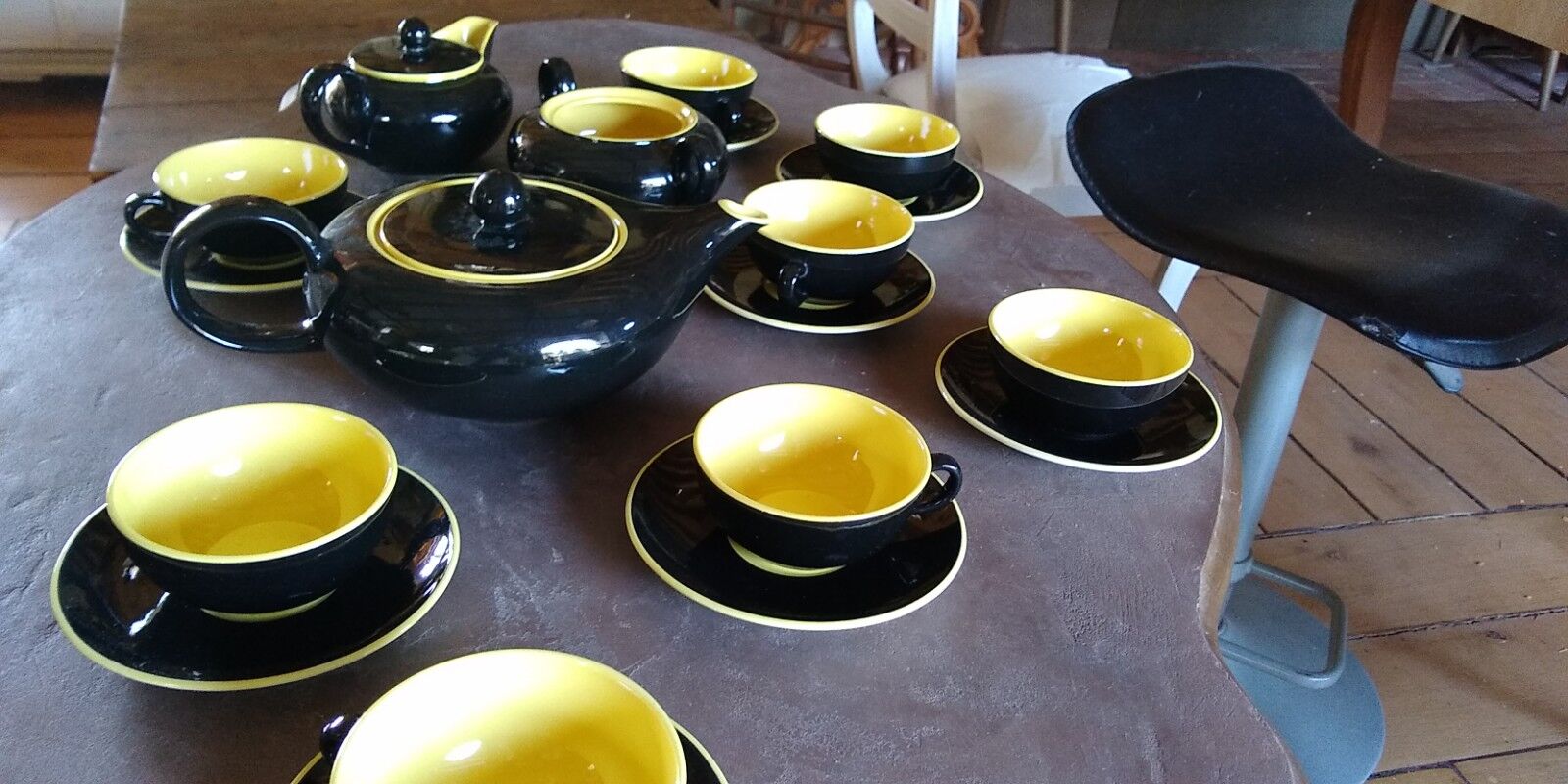 Tea set of Villeroy and Boch, Biarritz model, black and yellow