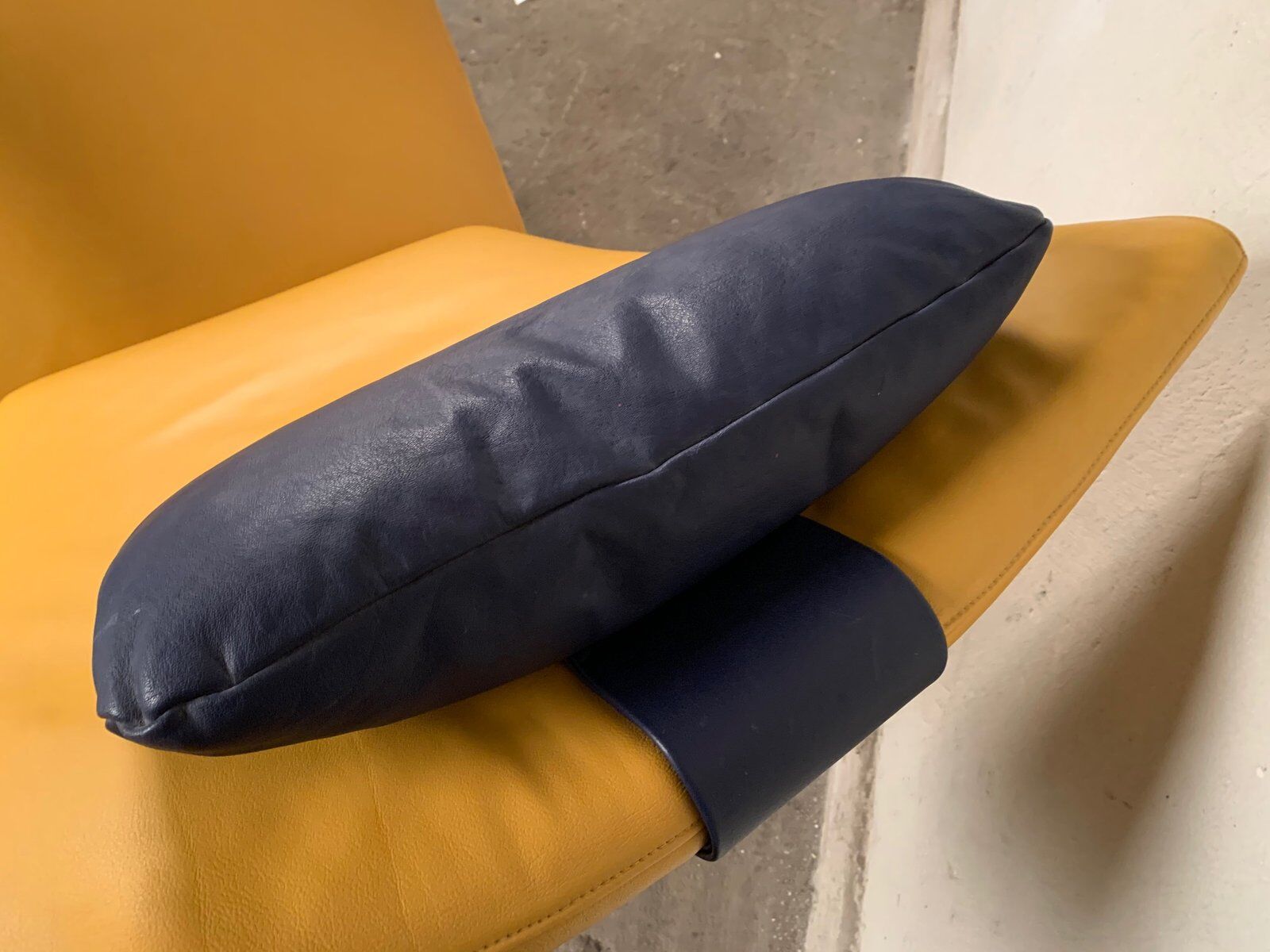 Modern chaise lounge, 1980s