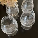 Suite de 4 verres à cognac en cristal soufflés et taillés