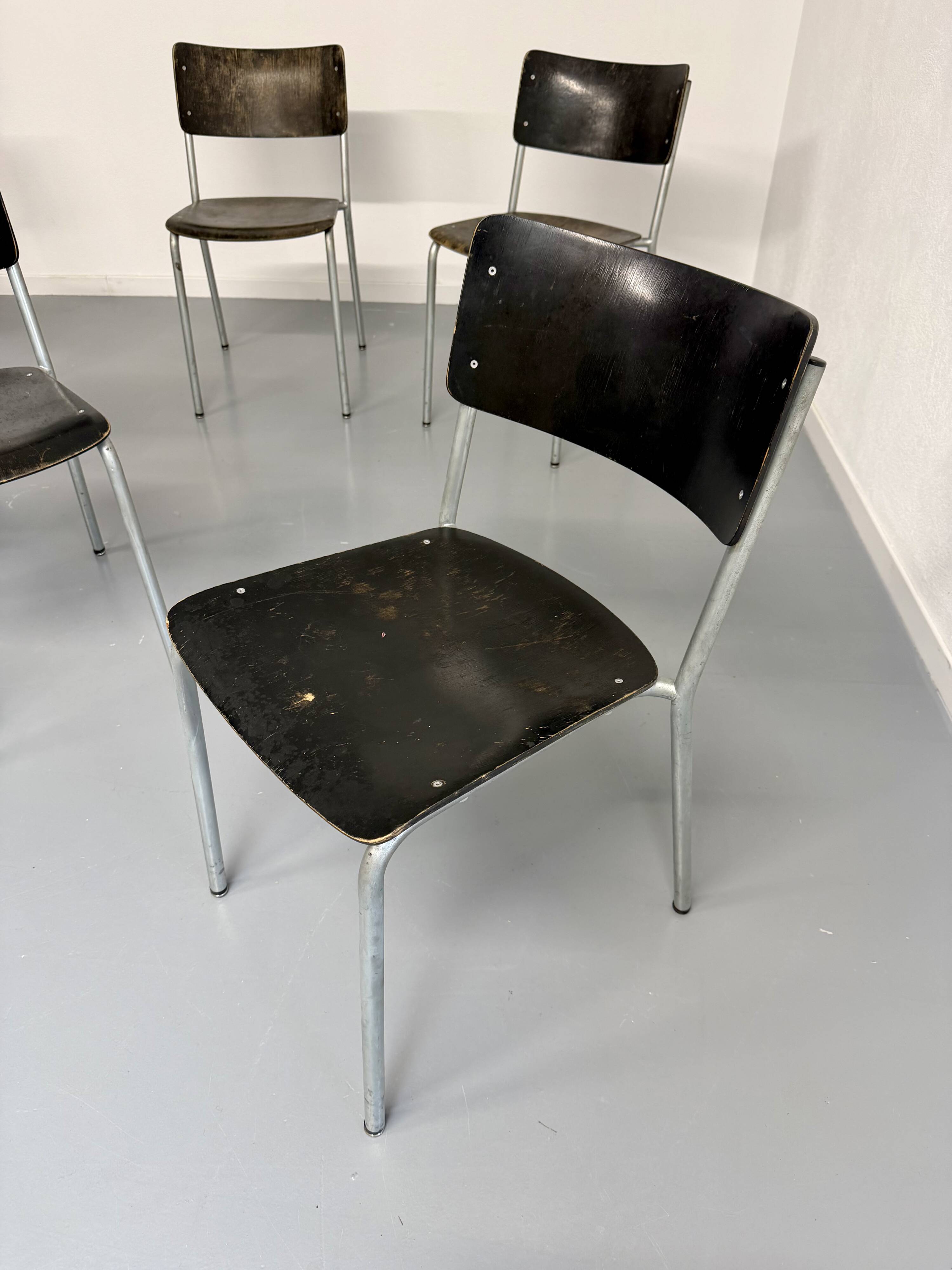 Set of 6 stackable chairs designed by Gustav Hassenpflug, Bauhaus, 1940s.