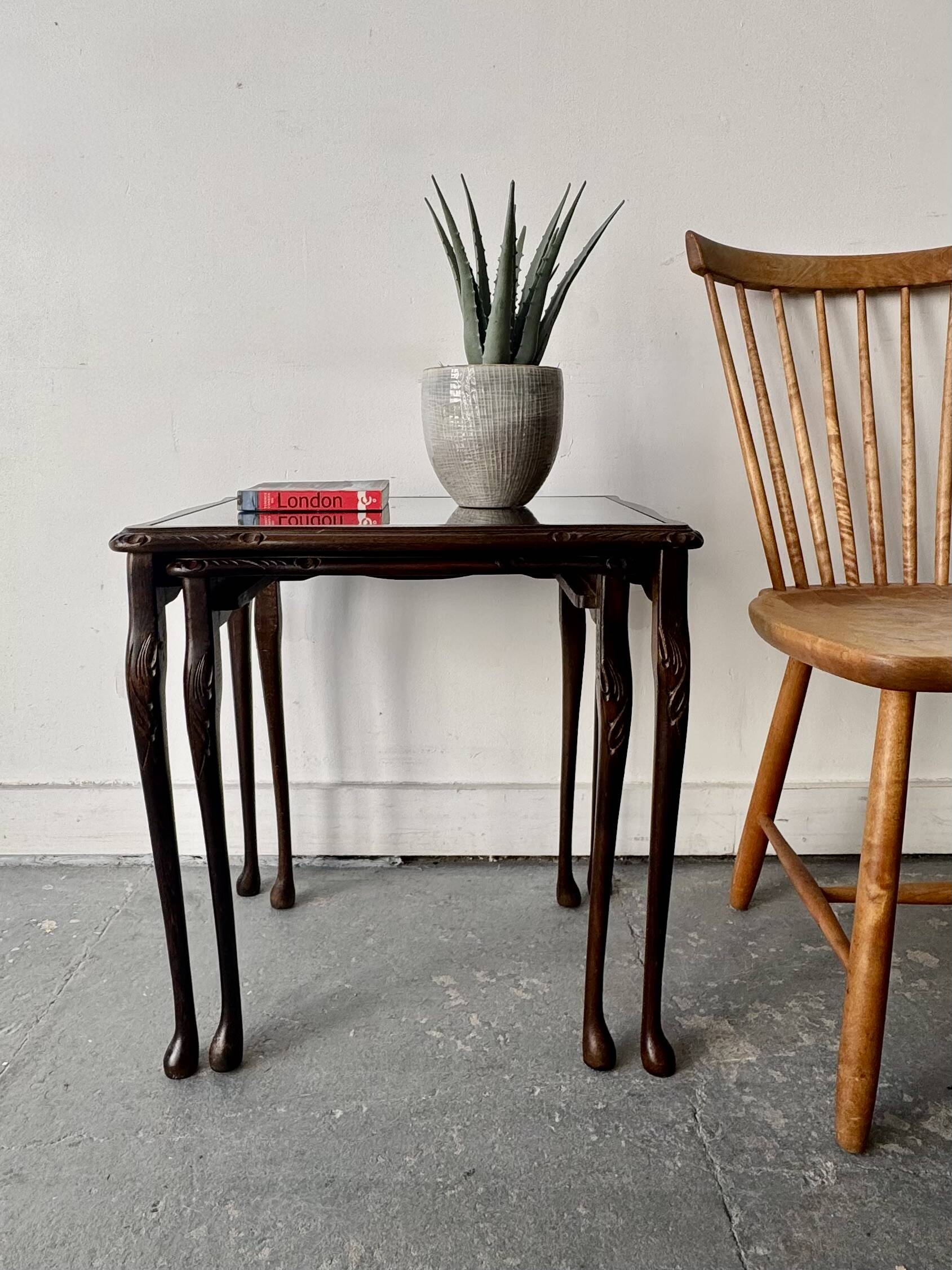 Ensemble de tables gigognes vintage
