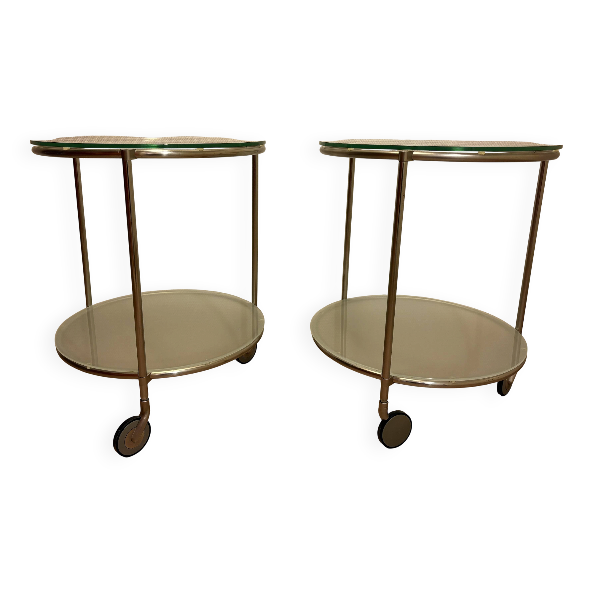 Ensemble de deux chariots en verre à deux niveaux, modèle Strind par Ehlen Johansson pour IKEA.