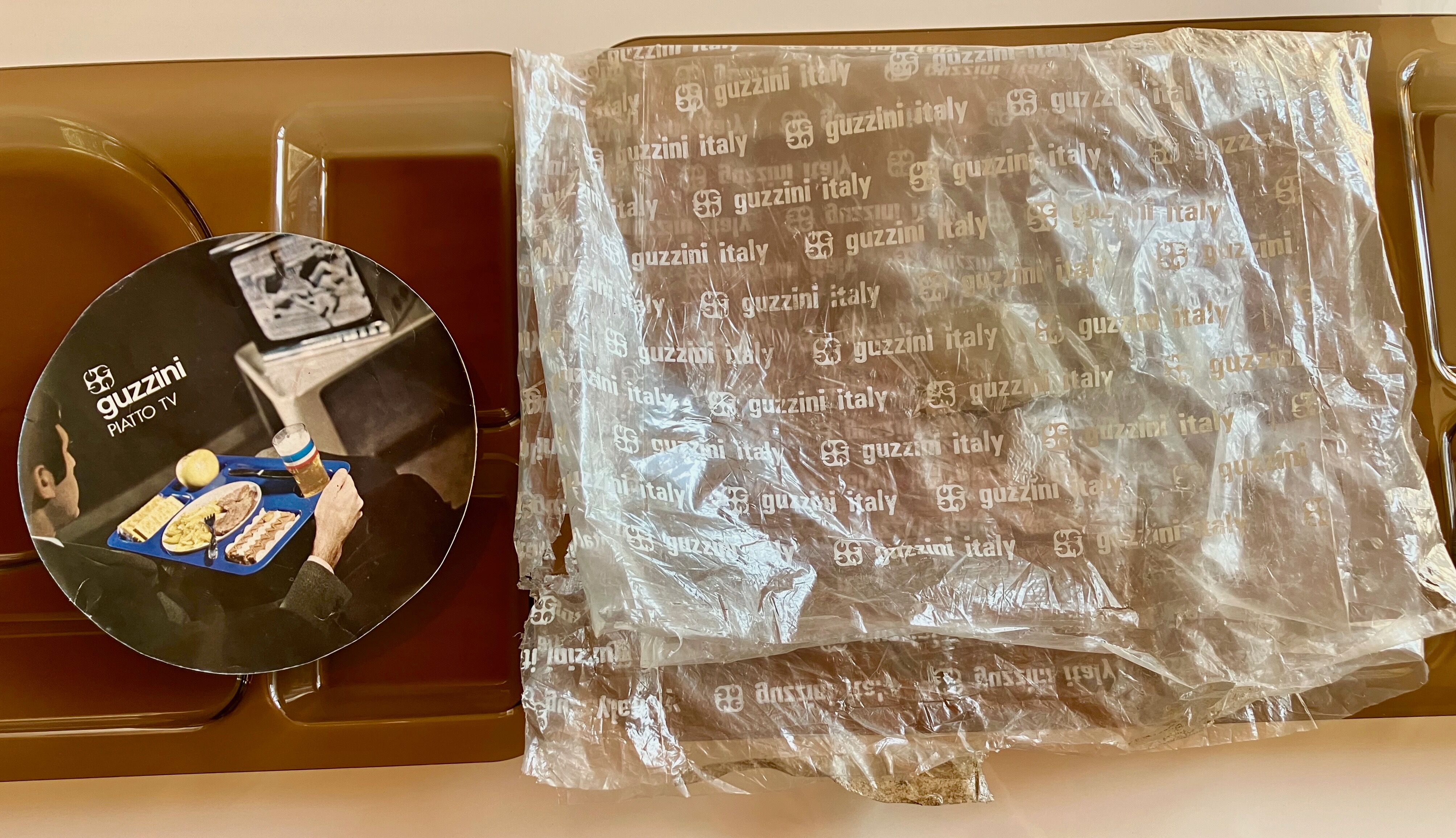 Set of two Guzzini TV sets