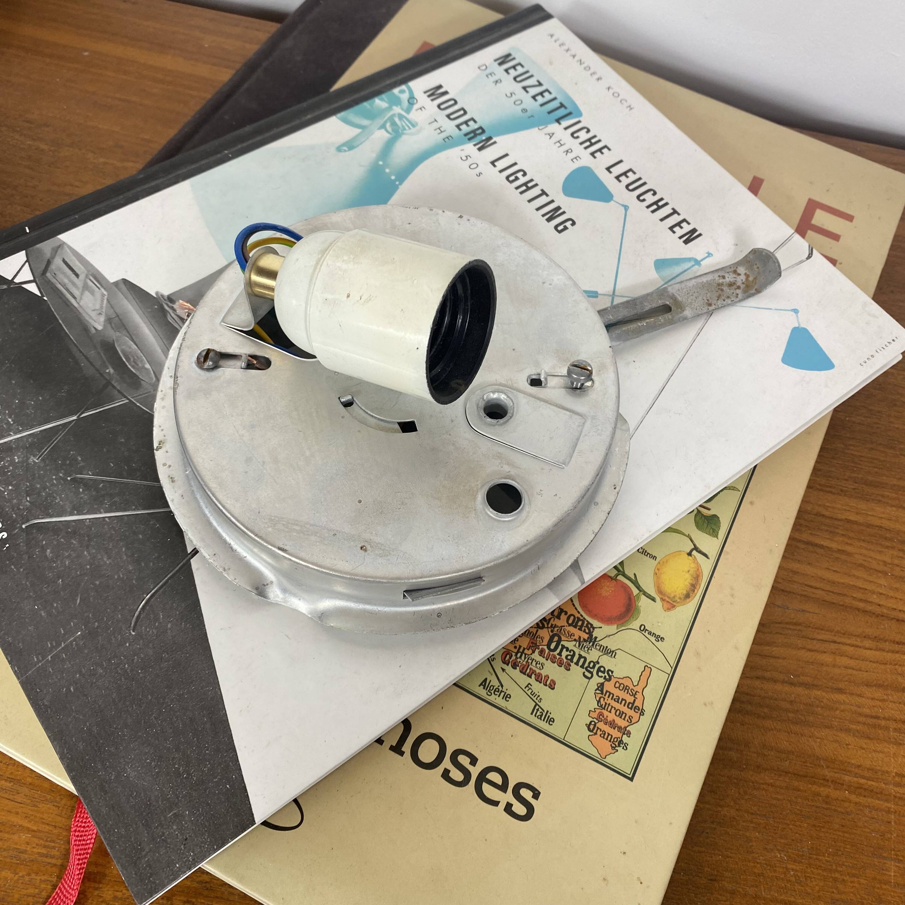 Vintage wall-mounted ceiling light, frosted white glass, half-moon shape, 20 cm.